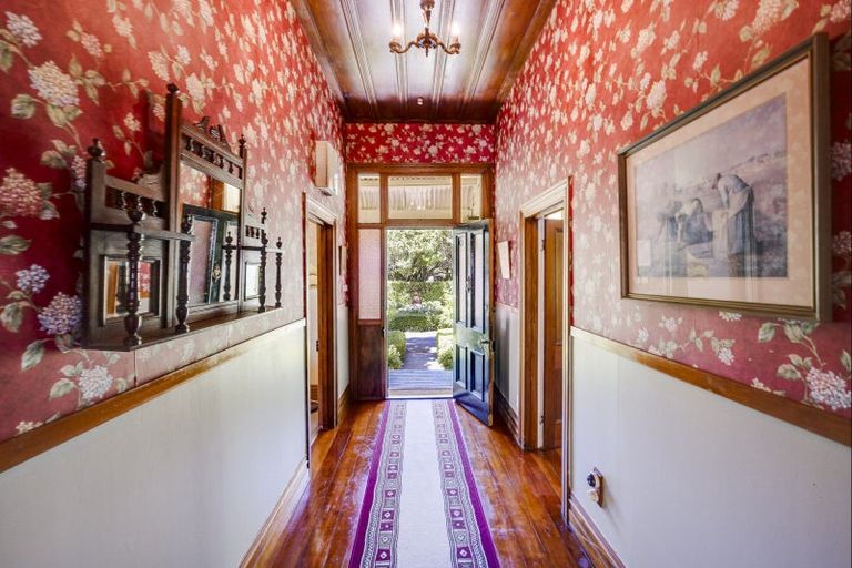 Photo of property in 84 Middle Road, Havelock North, 4130