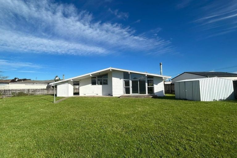 Photo of property in 28 Manchester Street, Solway, Masterton, 5810