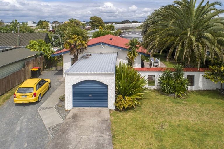 Photo of property in 6 Tudor Place, Mount Maunganui, 3116