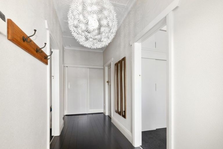 Photo of property in 52 William Street, Petone, Lower Hutt, 5012