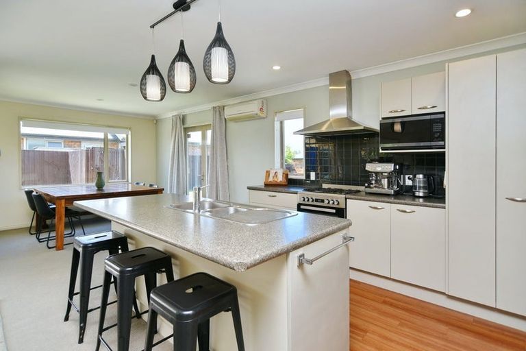 Photo of property in 102 Charles Street, Rangiora, 7400