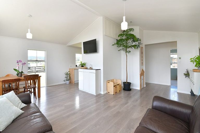 Photo of property in 129 Awaroa Road, Helensville, 0800