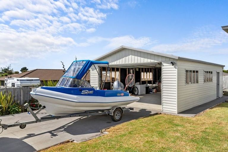 Photo of property in 12 Dune Lake Place, Ruakaka, 0116