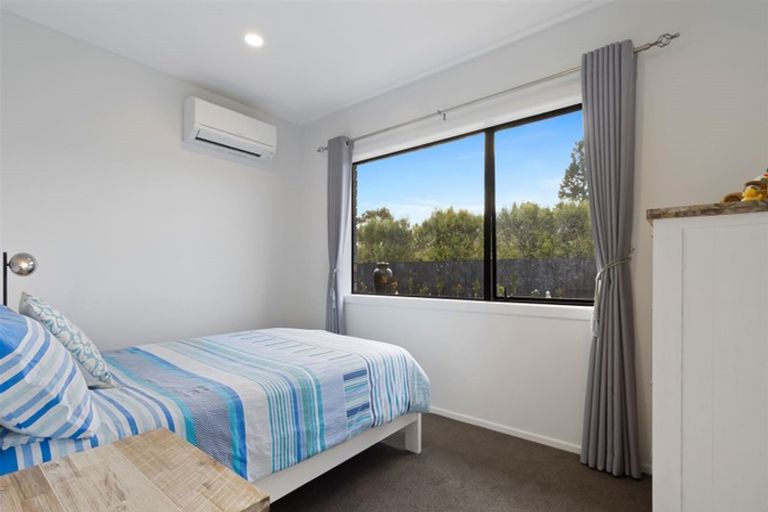 Photo of property in 20 Station Road, Huapai, Kumeu, 0810