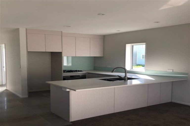 Photo of property in 2 Riroriro Close, Crofton Downs, Wellington, 6035