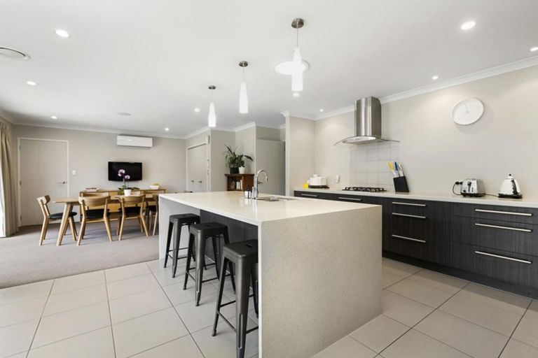 Photo of property in 16 Contour Avenue, Pyes Pa, Tauranga, 3112