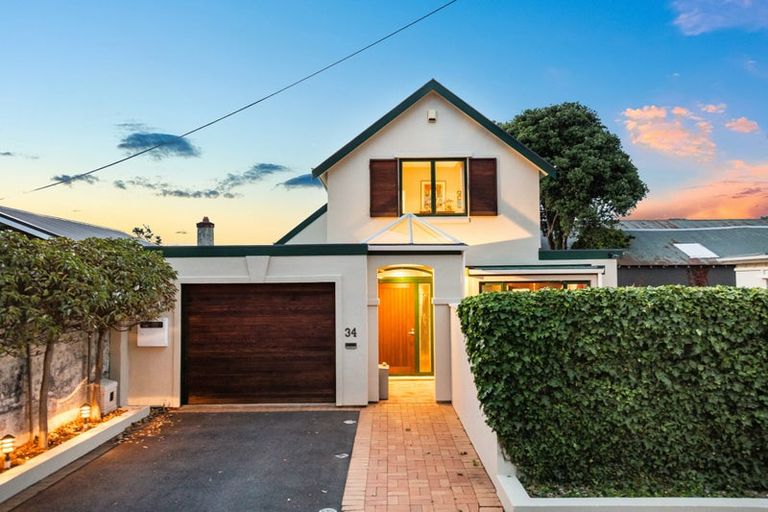 Photo of property in 34 Oroua Street, Eastbourne, Lower Hutt, 5013