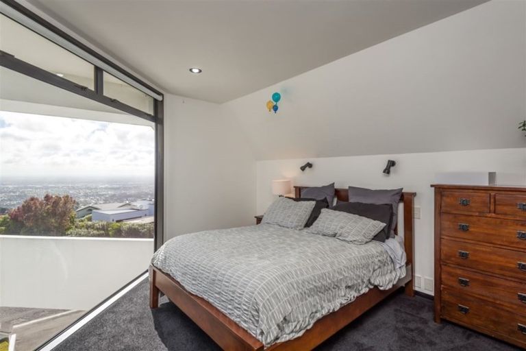 Photo of property in 2/31 Harry Ell Drive, Cashmere, Christchurch, 8022