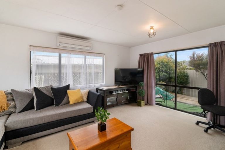 Photo of property in 2 Corinth Place, Sunnybrook, Rotorua, 3015