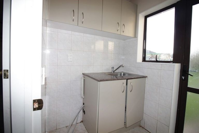 Photo of property in 1 Beragh Place, East Tamaki, Auckland, 2016