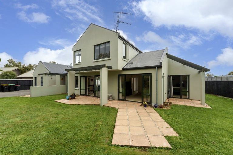 Photo of property in 23 Coates Place, Rangiora, 7400