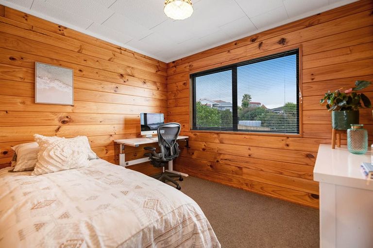 Photo of property in 18 Hinemoa Place, Snells Beach, 0920