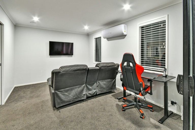 Photo of property in 13 Harry Richards Way, Pokeno, 2402