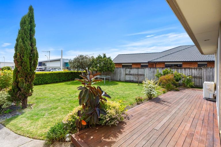 Photo of property in 27 Golden Sands Drive, Papamoa Beach, Papamoa, 3118