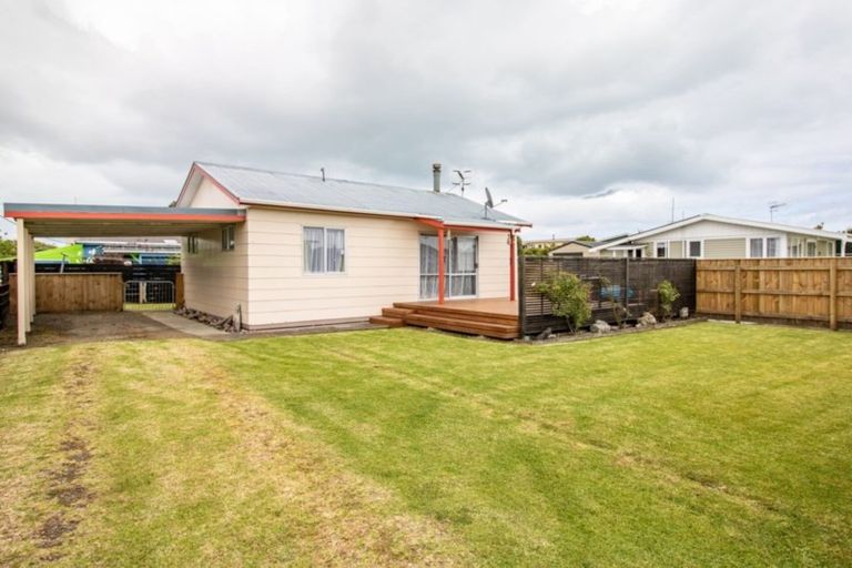 Photo of property in 18a Shortt Street, Foxton Beach, Foxton, 4815