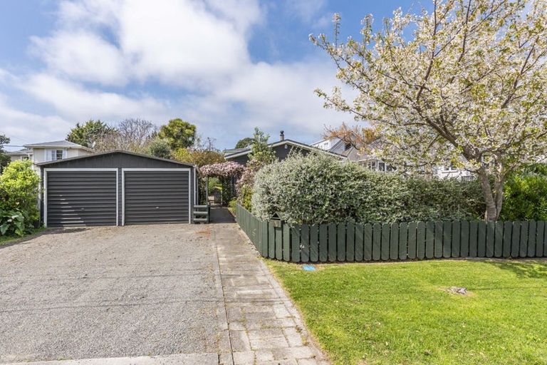 Photo of property in 176 Matai Road, Raumati Beach, Paraparaumu, 5032
