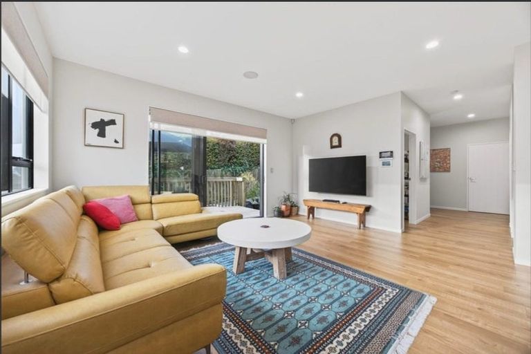 Photo of property in 3b Cardiff Road, Pakuranga, Auckland, 2010