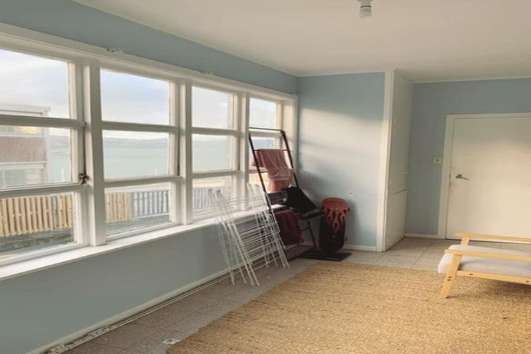 Photo of property in 10 Prince Street, Mount Victoria, Wellington, 6011