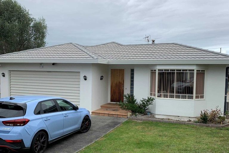 Photo of property in 5 Tokay Place, Huapai, Kumeu, 0810