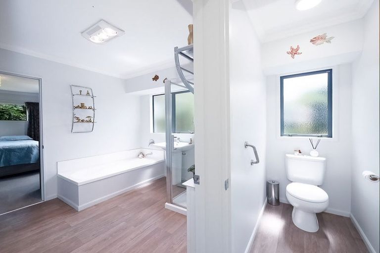 Photo of property in 2 Ross Street, Opua, 0200