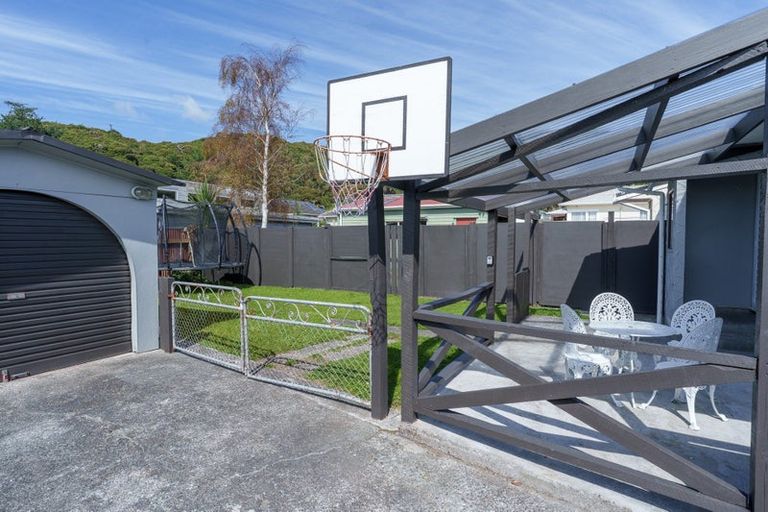 Photo of property in 5a Maire Street, Wainuiomata, Lower Hutt, 5014