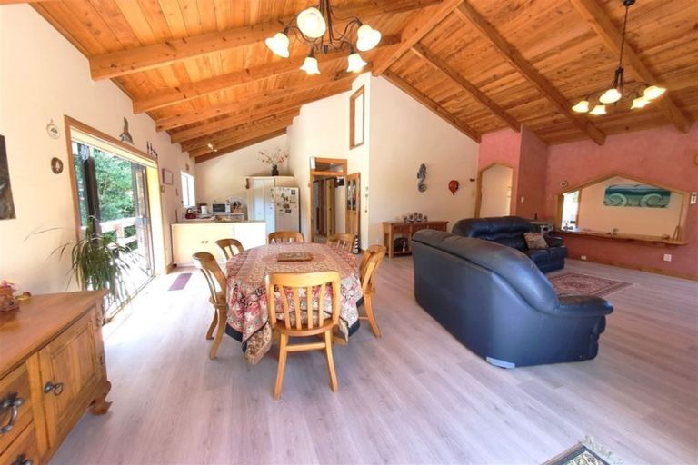 Photo of property in 31 Kowhai Drive, Te Kouma, Coromandel, 3581