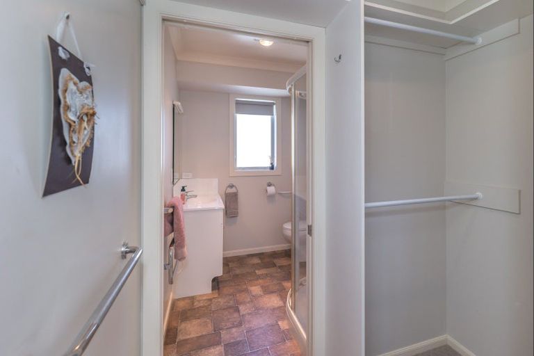 Photo of property in 180 Bath Street, Levin, 5510