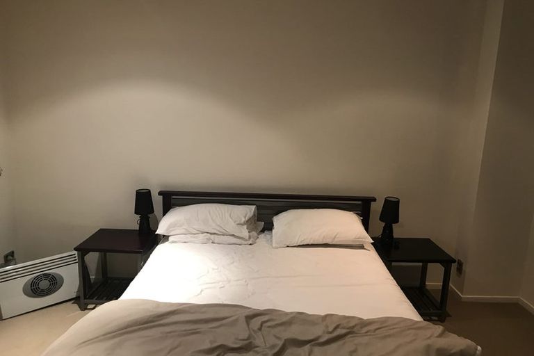 Photo of property in The Quay, 1/332b1 Lambton Quay, Wellington Central, Wellington, 6011