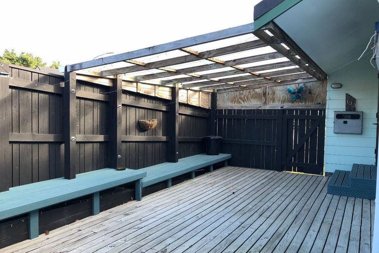 Photo of property in 133 Mark Avenue, Grenada Village, Wellington, 6037