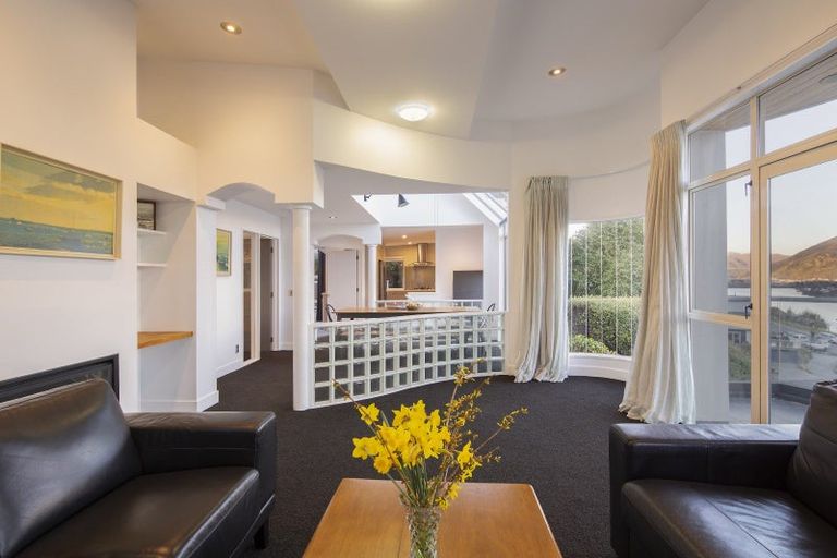 Photo of property in 11 Peregrine Place, Queenstown, 9300