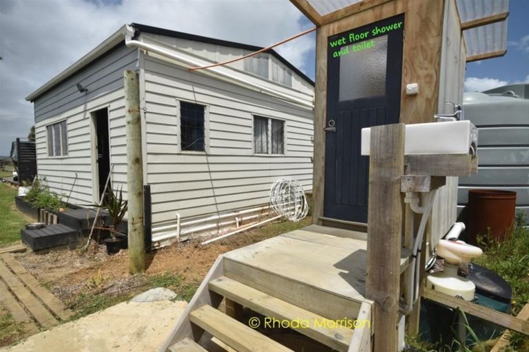 Photo of property in 88 Komiti Road, Tinopai, Matakohe, 0593