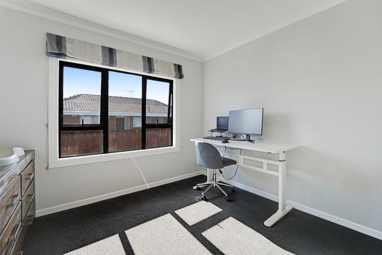 Photo of property in 1/20 Bunnythorpe Road, Papakura, 2110