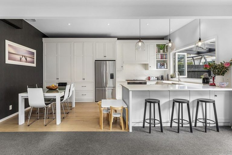 Photo of property in 56 Derwent Street, Island Bay, Wellington, 6023