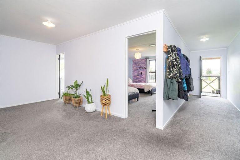 Photo of property in 18 Main Road, Owaka, 9535