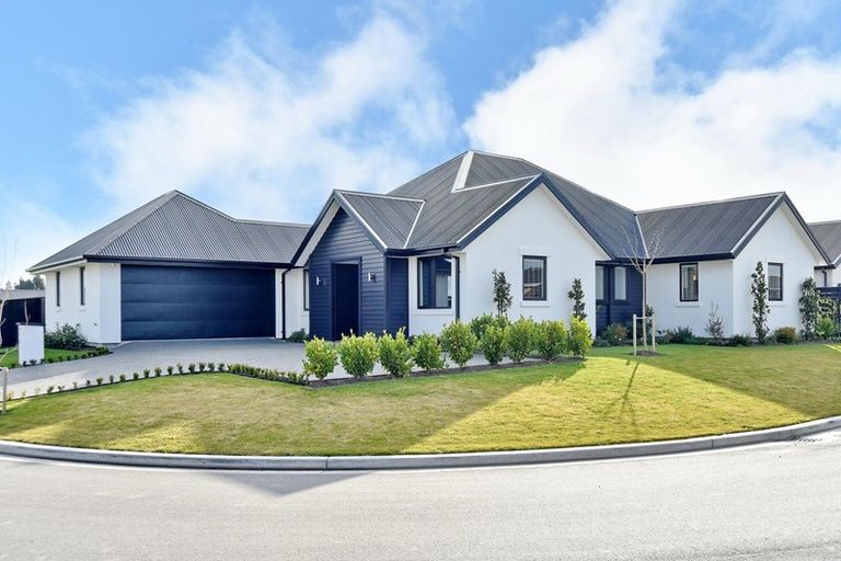 Photo of property in 6 Pembrook Close, Rangiora, 7400