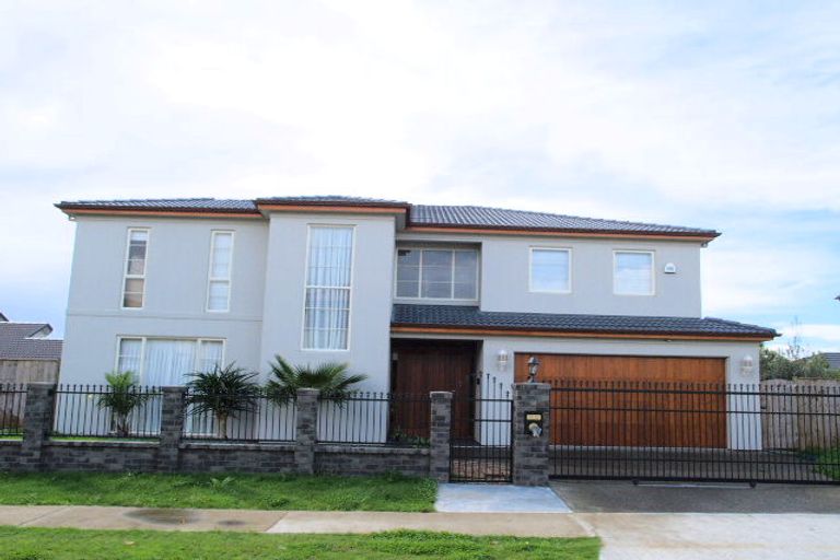 Photo of property in 4 Cherrywood Crescent, Northpark, Auckland, 2013