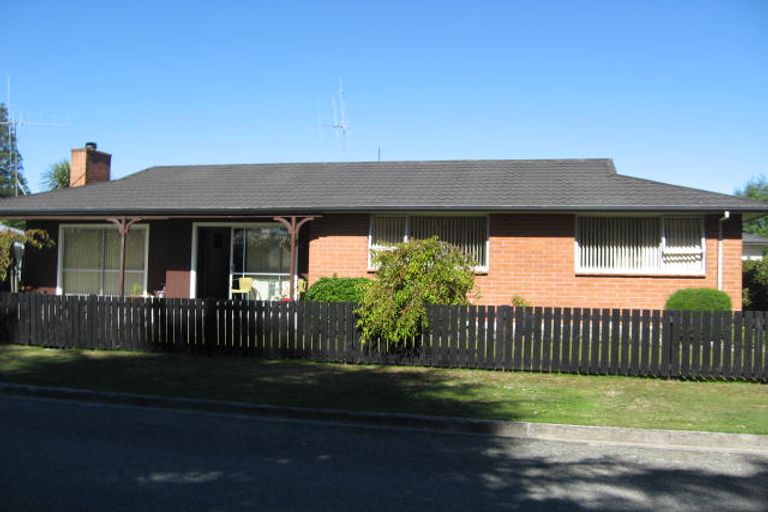 Photo of property in 17 Saint Leonards Road, Temuka, 7920
