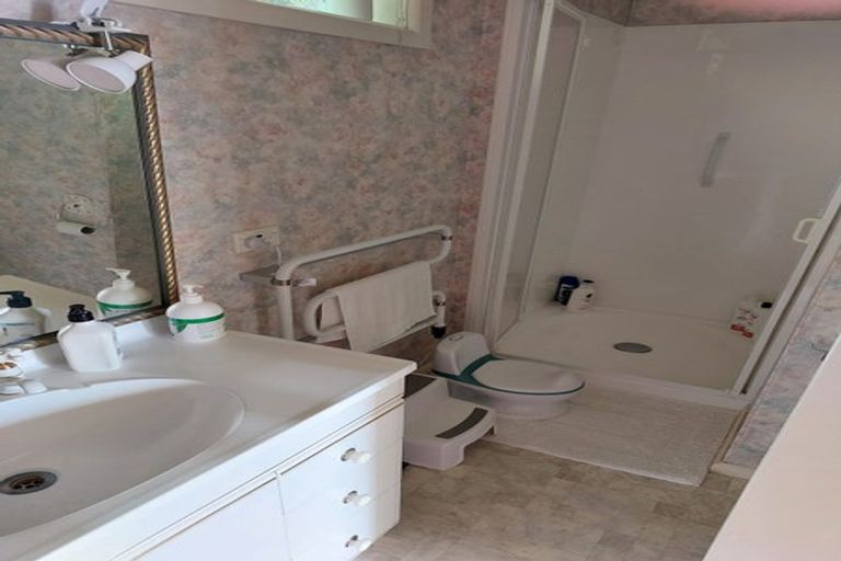 Photo of property in 7 Glenville Road, Karaka Bays, Wellington, 6022