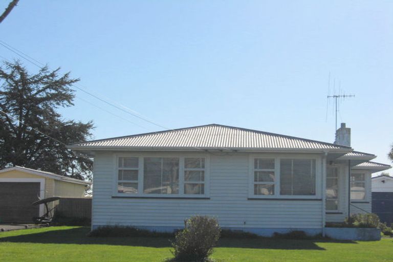 Photo of property in 14 Matai Street, Levin, 5510