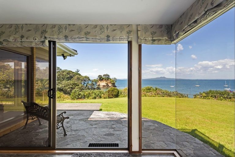 Photo of property in 59-61 Rock Isle Road, Torbay, Auckland, 0630