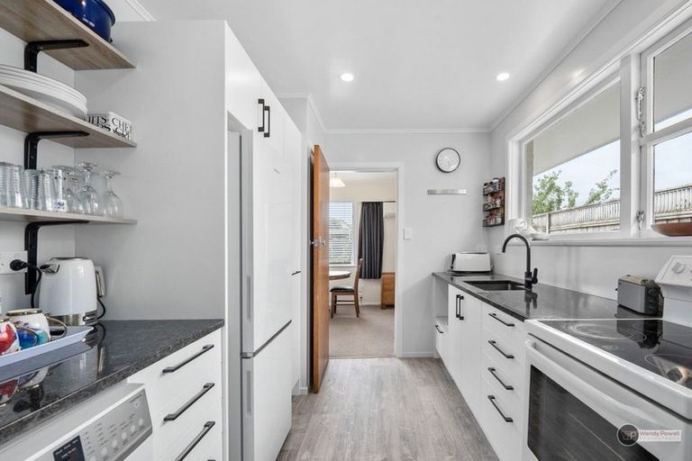 Photo of property in 25a Porutu Street, Fairfield, Lower Hutt, 5011