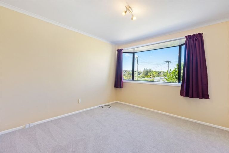 Photo of property in 26 Trelawn Place, Cockle Bay, Auckland, 2014