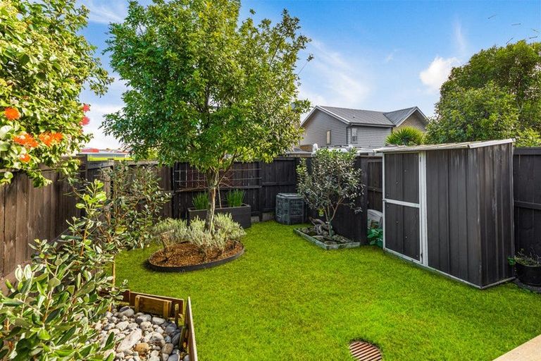 Photo of property in 24 Flounder Road, Hobsonville, Auckland, 0616