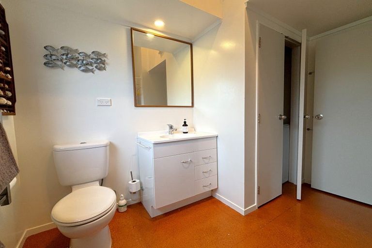 Photo of property in 43a Fishermans Bend, Whiritoa, Whangamata, 3691