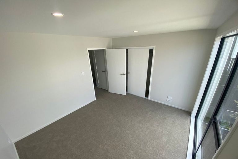 Photo of property in 77 Huri Street, Mangere Bridge, Auckland, 2022