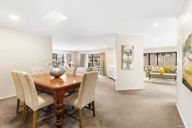 Photo of property in 45 Golfland Drive, Golflands, Auckland, 2013