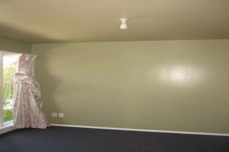 Photo of property in 12 Haslett Place, Upper Riccarton, Christchurch, 8041