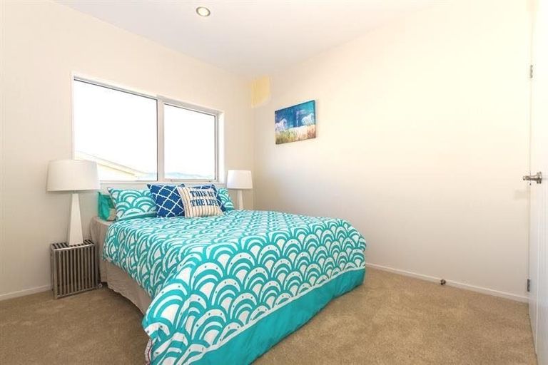 Photo of property in 73 San Valentino Drive, Henderson, Auckland, 0612