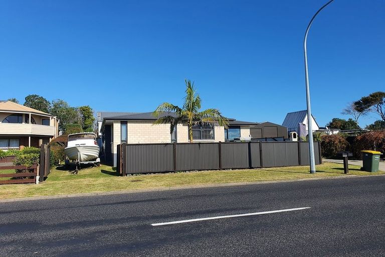 Photo of property in 34a Torkar Road, Clarks Beach, 2122