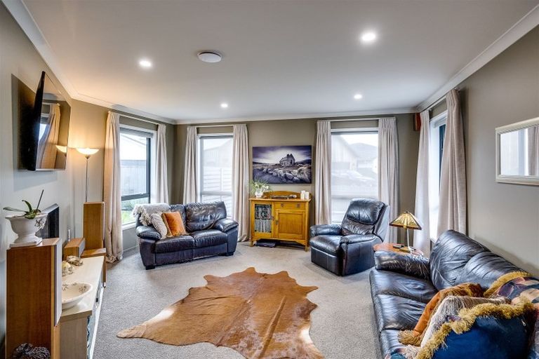 Photo of property in 23 Gee Place, Taradale, Napier, 4112